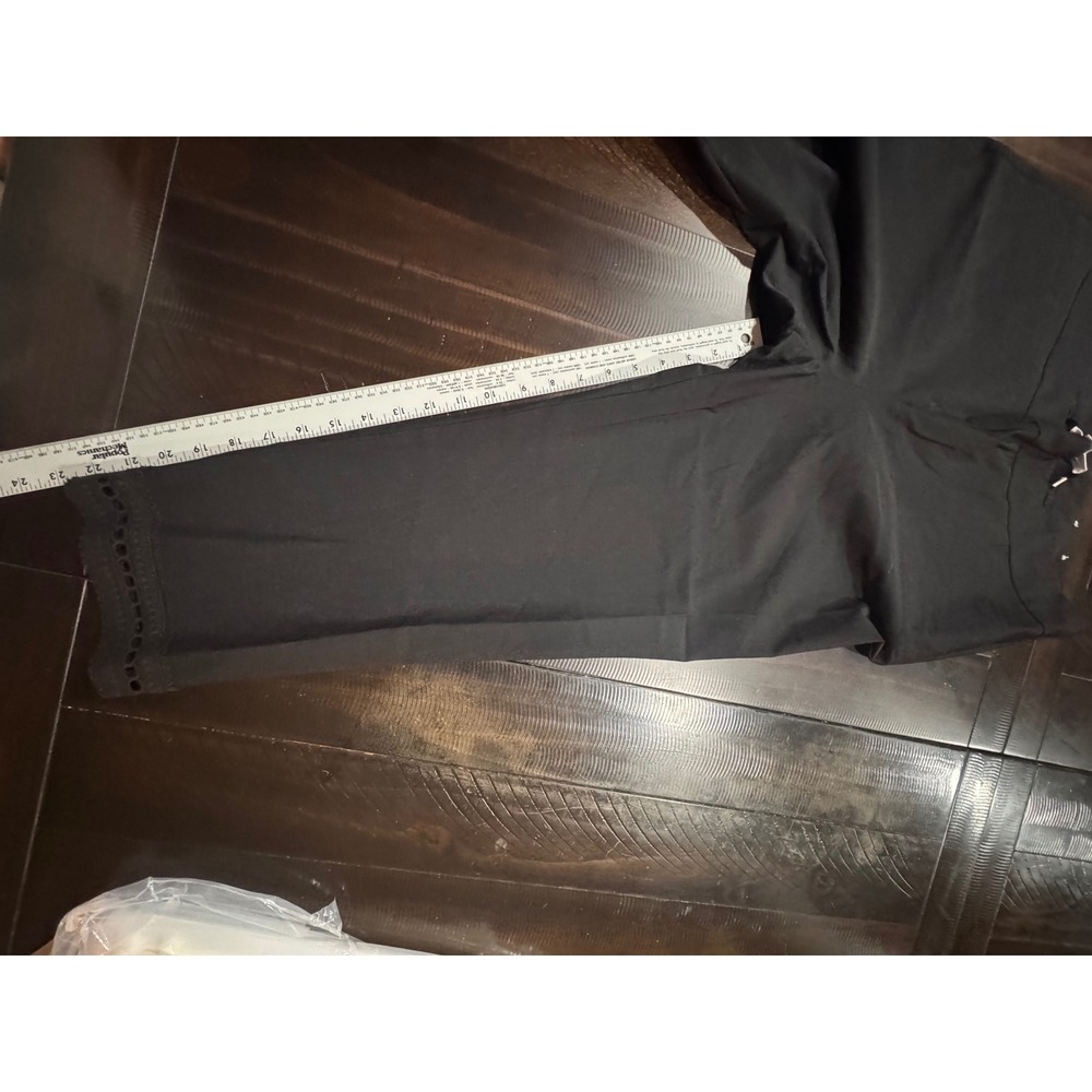 Chicos Black Eyelet Trim Cropped Pull On Pants Size 2.5 US 14 Stretch Straight - Picture 5 of 5